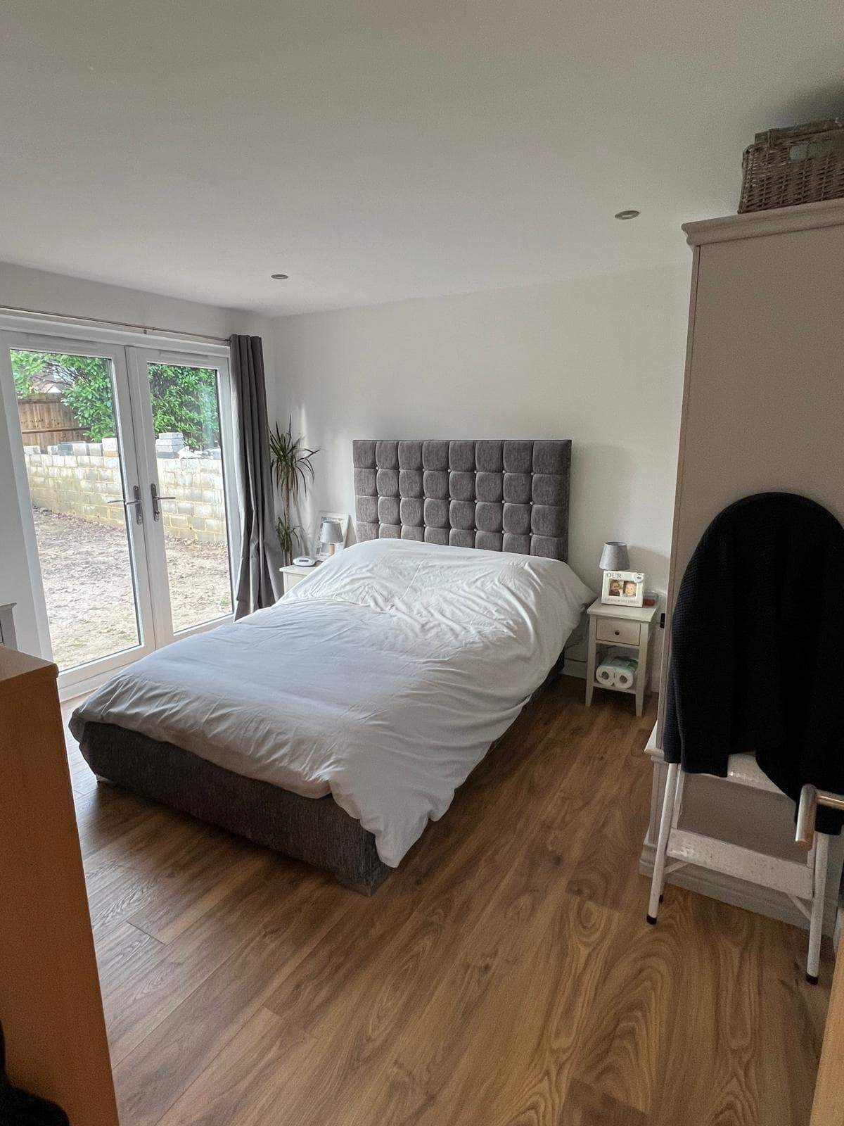 Comfortable annexe bedroom