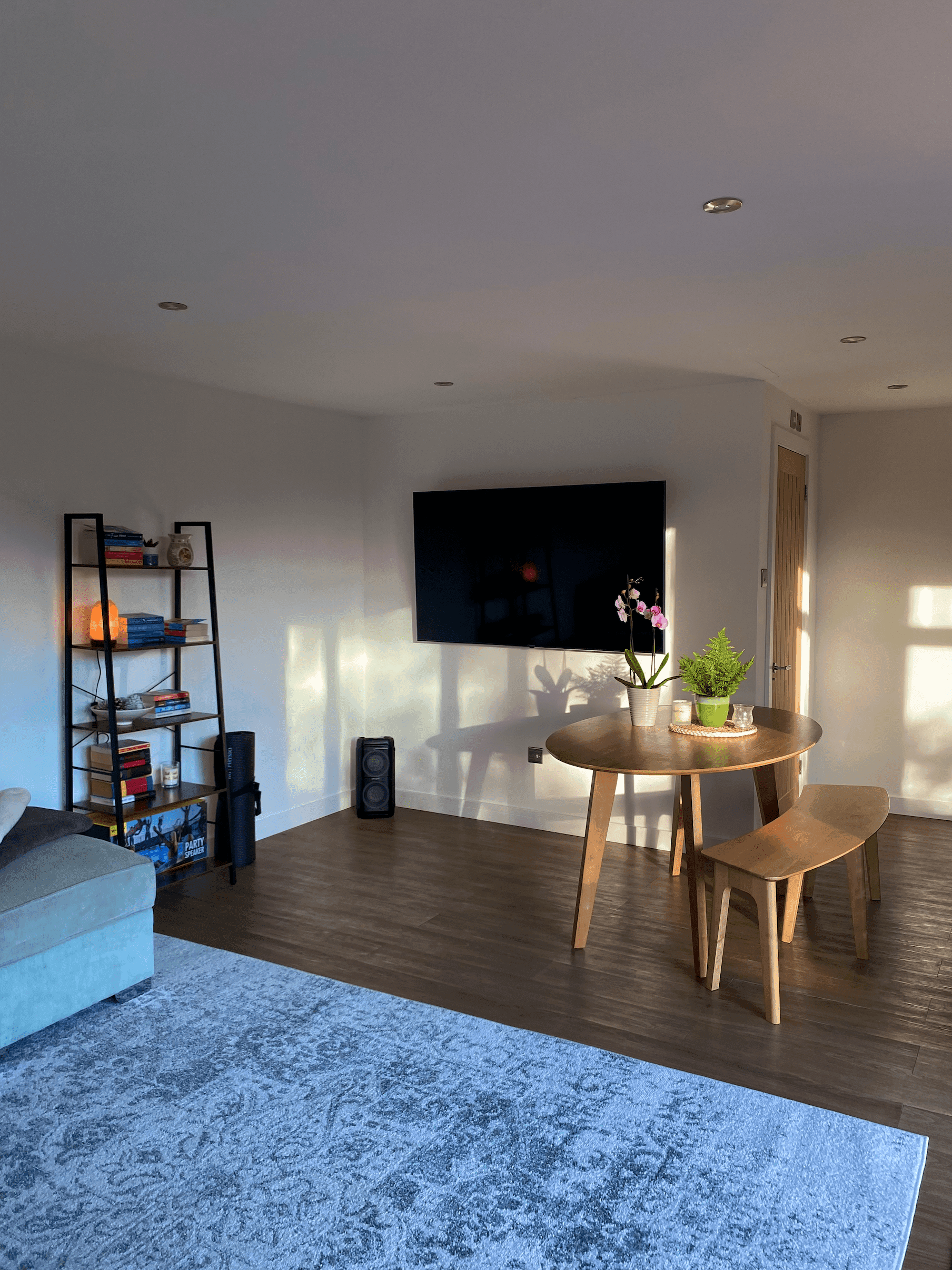 Granny Annexe in Guildford